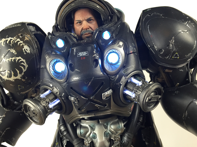 Illustration for article titled The Ultimate StarCraft Action Figure